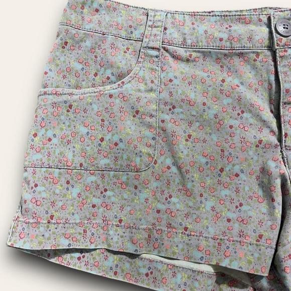Y2K Floral Low Rise Shorts Mossimo Size 17 Cottagecore Granola 37” Waist - Picture 2 of 6